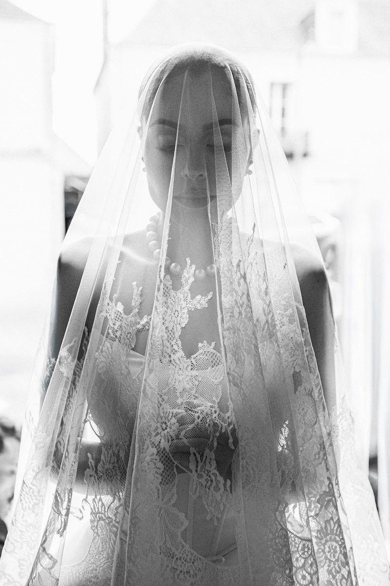 stunning photography from a french castle wedding